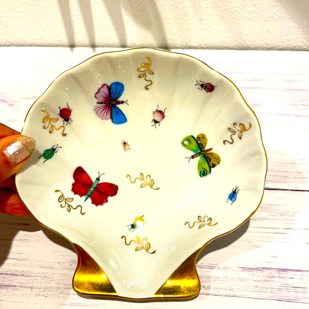 Vintage Porcelain Trinket Shell Dish